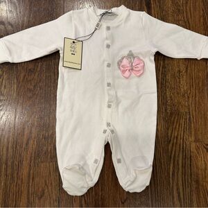Itty Bitty Toes Baby Girl Bodysuit One Piece Size 0-3 months